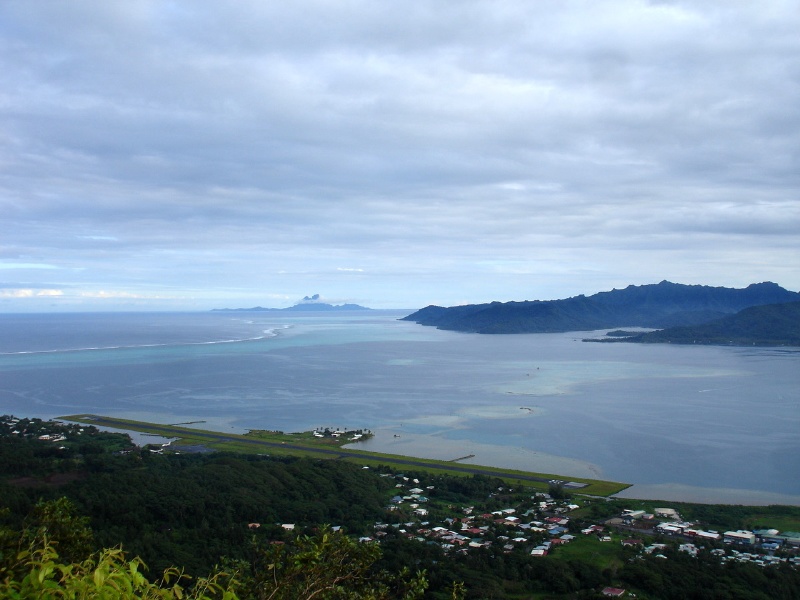 Passe de Tearearahi between the islands of Raiatea and Tahaa